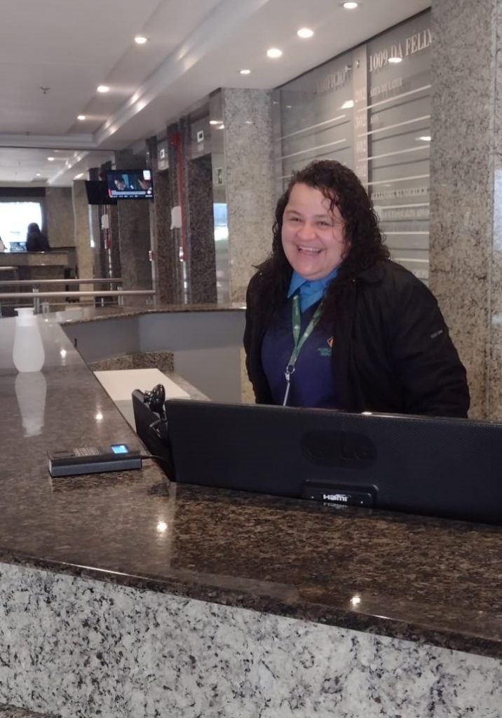 Dia do Porteiro: Susan Silverio mostra a força feminina na portaria