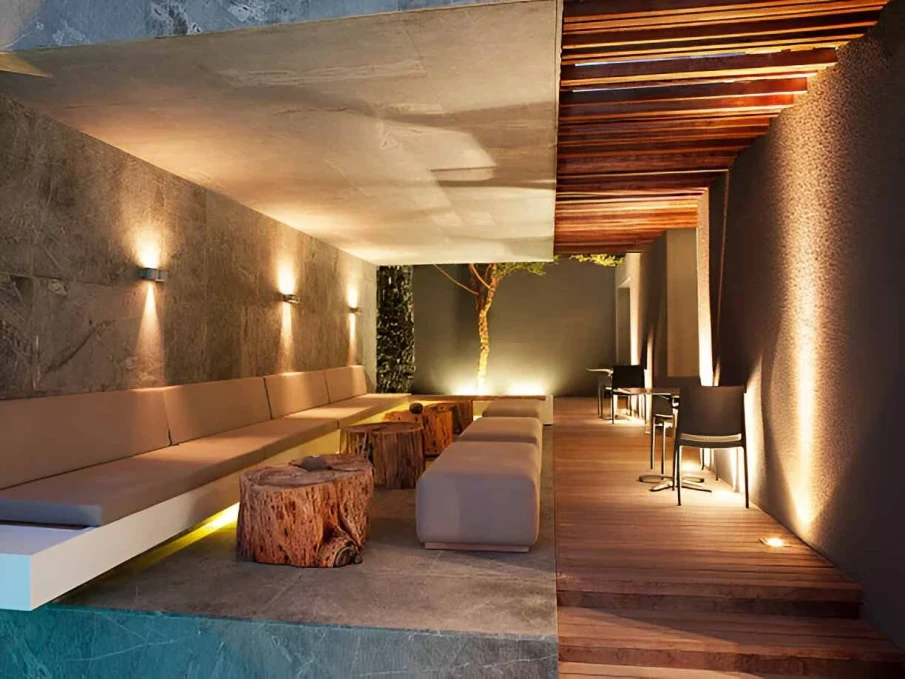 Aprenda tudo sobre iluminação residencial com dicas práticas para transformar cada ambiente da sua casa de forma funcional e acolhedora.