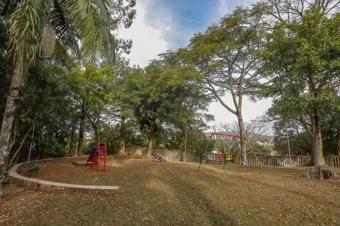 Jardim Itu-Sabará: um bairro residencial na agitação do comércio