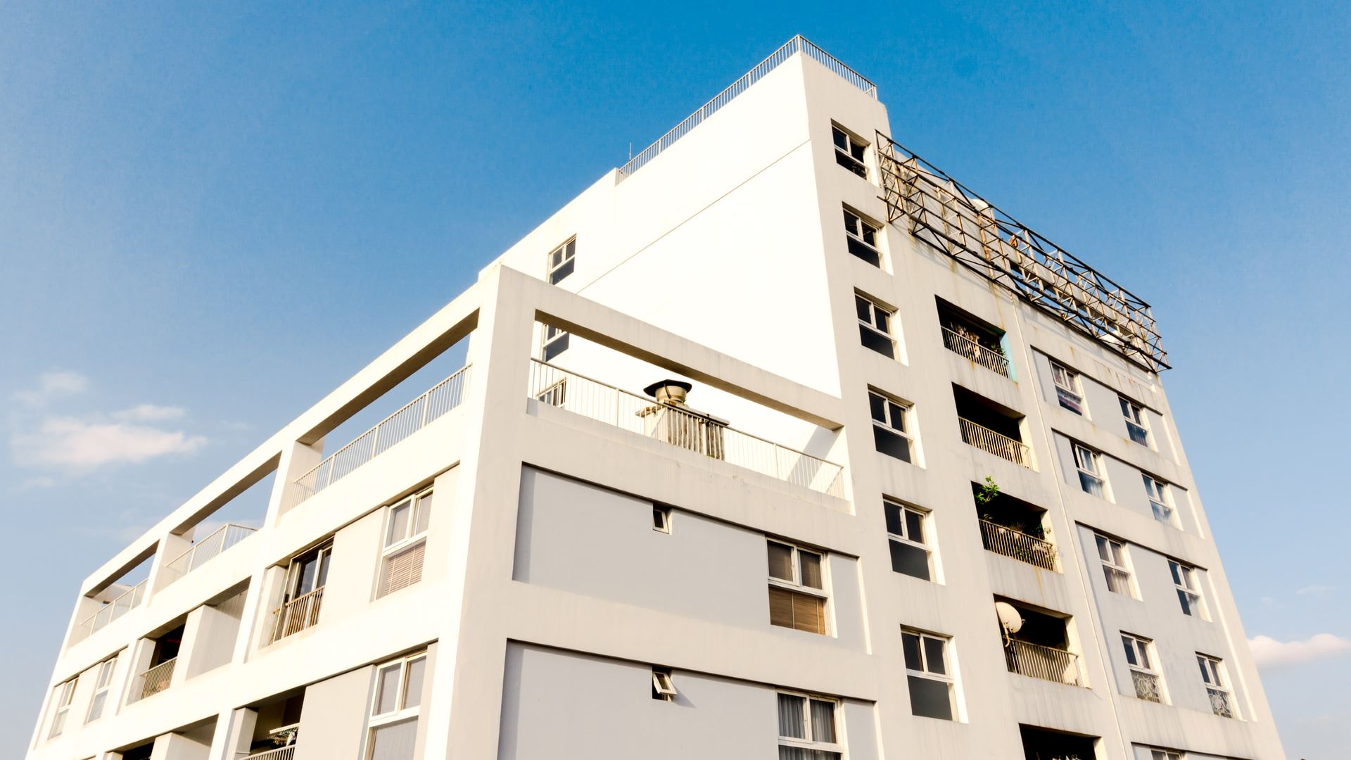 Manutenção predial, em caráter de prevenção, significa a garantia de um ambiente seguro para moradores e funcionários
