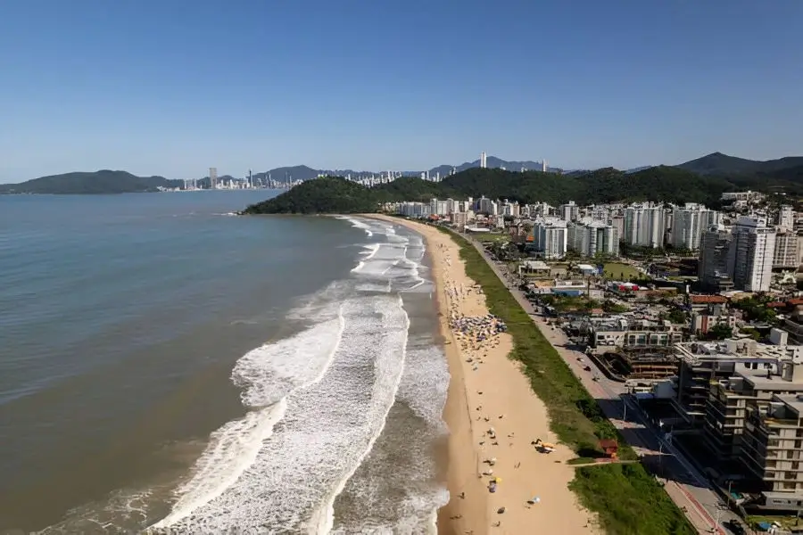 morar em itajai praia brava