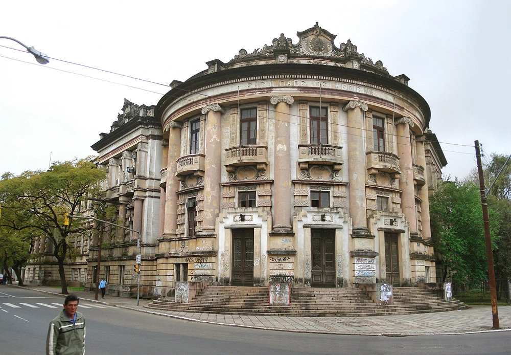 Santa Cecília: conheça a pequena joia de Porto Alegre