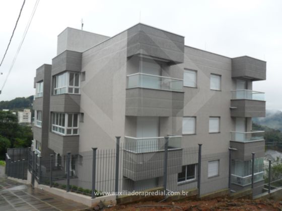 Apartamentos - 2 Dorm.<br />Santa Rita<br />Bento Gonçalves<br /><br />Auxiliadora Predial vende, apartamento com 44,5 de área privativa em empreendimento com poucos moradores. Conta com 02 dormitórios com sacada aberta, sala com sacada integrada, cozinha, área de serviço, churrasqueira com cooktop, banheiro e 01 vaga de garagem. Piso porcelanato nas áreas sociais, laminado na área íntima, medidores individuais, água quente e linda vista do Vale. Faça sua proposta! Estou disponível no WhatsApp. Adicione o telefone que aparece ao lado. 0-0