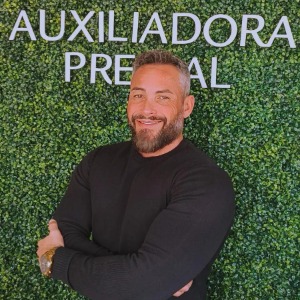 Foto do corretor Jonatan Teixeira