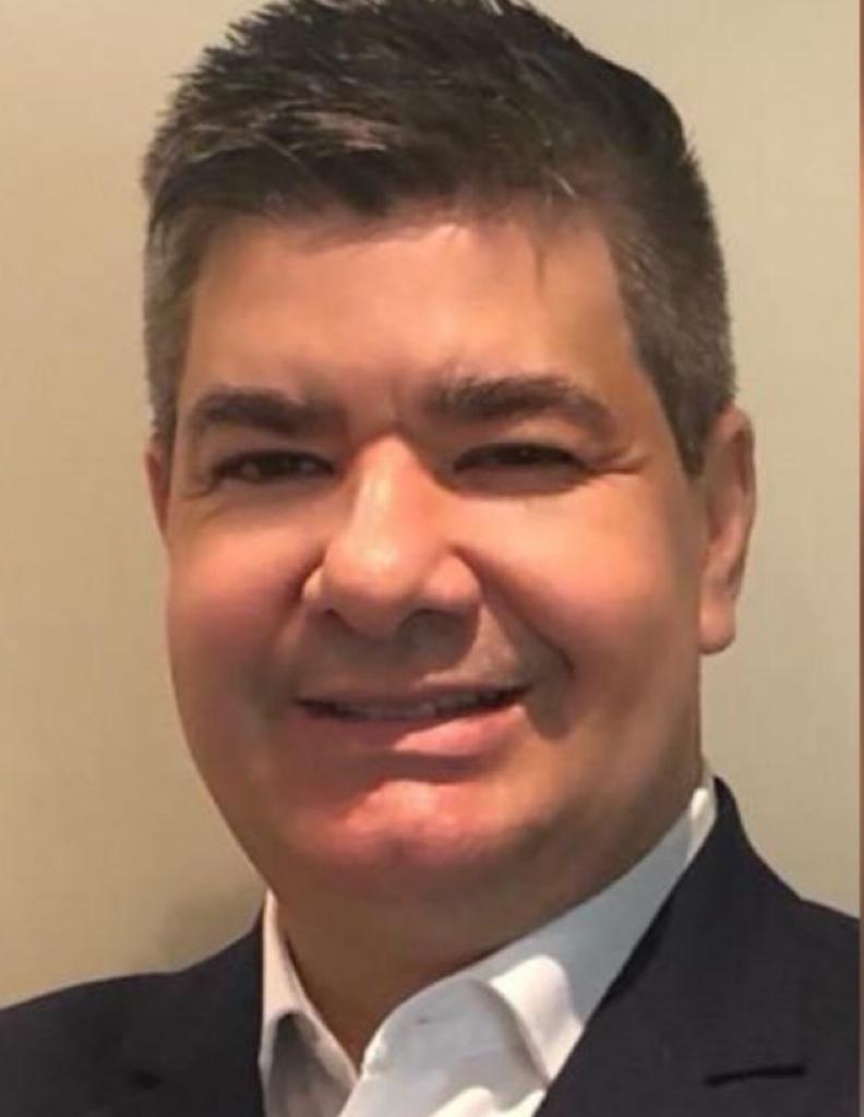 Foto do corretor Adilson Quadros Moreira