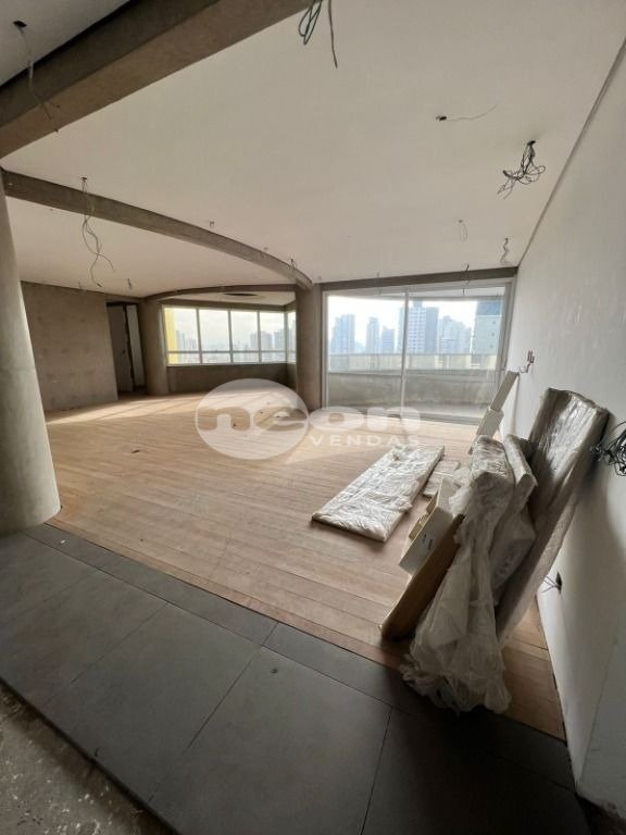 Apartamento, 4 quartos, 227 m² - Foto 2
