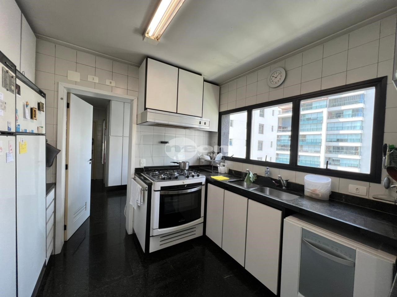 Apartamento, 3 quartos, 215 m² - Foto 11
