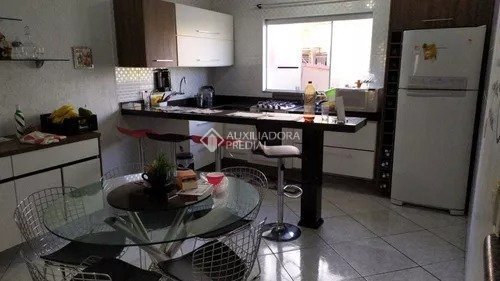 Casa, 3 quartos, 252 m² - Foto 2